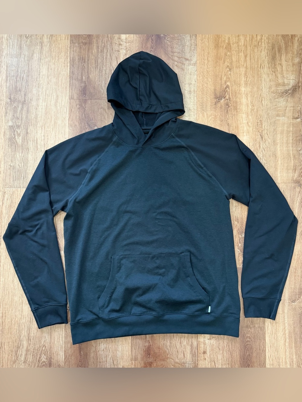 Vuori Coronado Pullover Hoodie Mens XL Black Stretch Athletic Gym Yoga V271